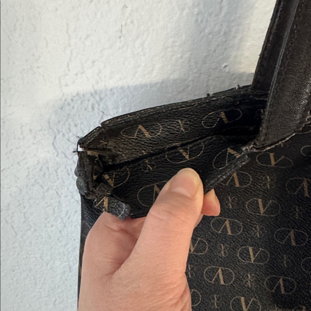 Valentino Vintage Tote - Picture 4 of 16